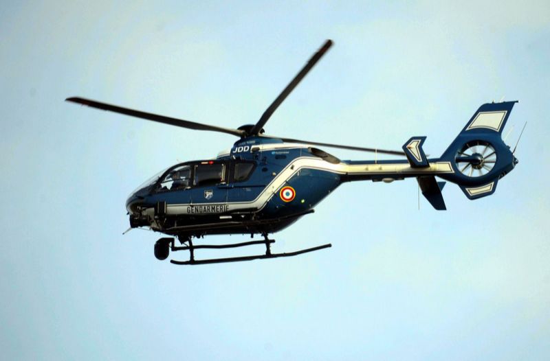 Toulouse un an ferme pour un gilet jaune qui a vise au laser un helicoptere de la gendarmerie